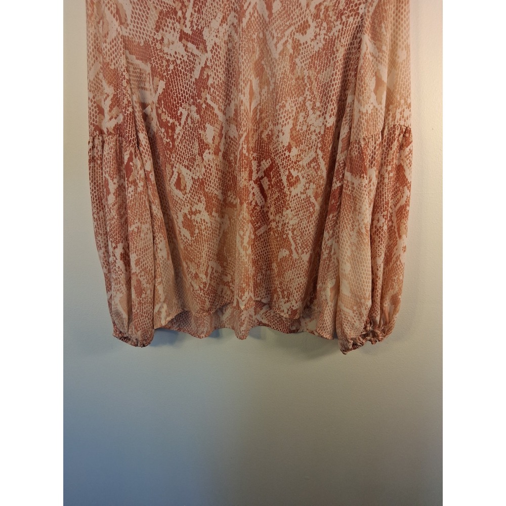 Boho Cabi Snakeskin Print Blouse Womens Large Pink Tan Balloon Sleeve Pleat Back - Picture 4 of 5